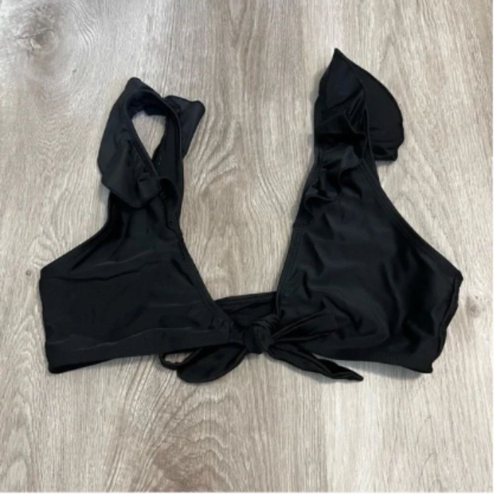 Missguided Black Ruffle Swimsuit Top - Picture 2 of 6